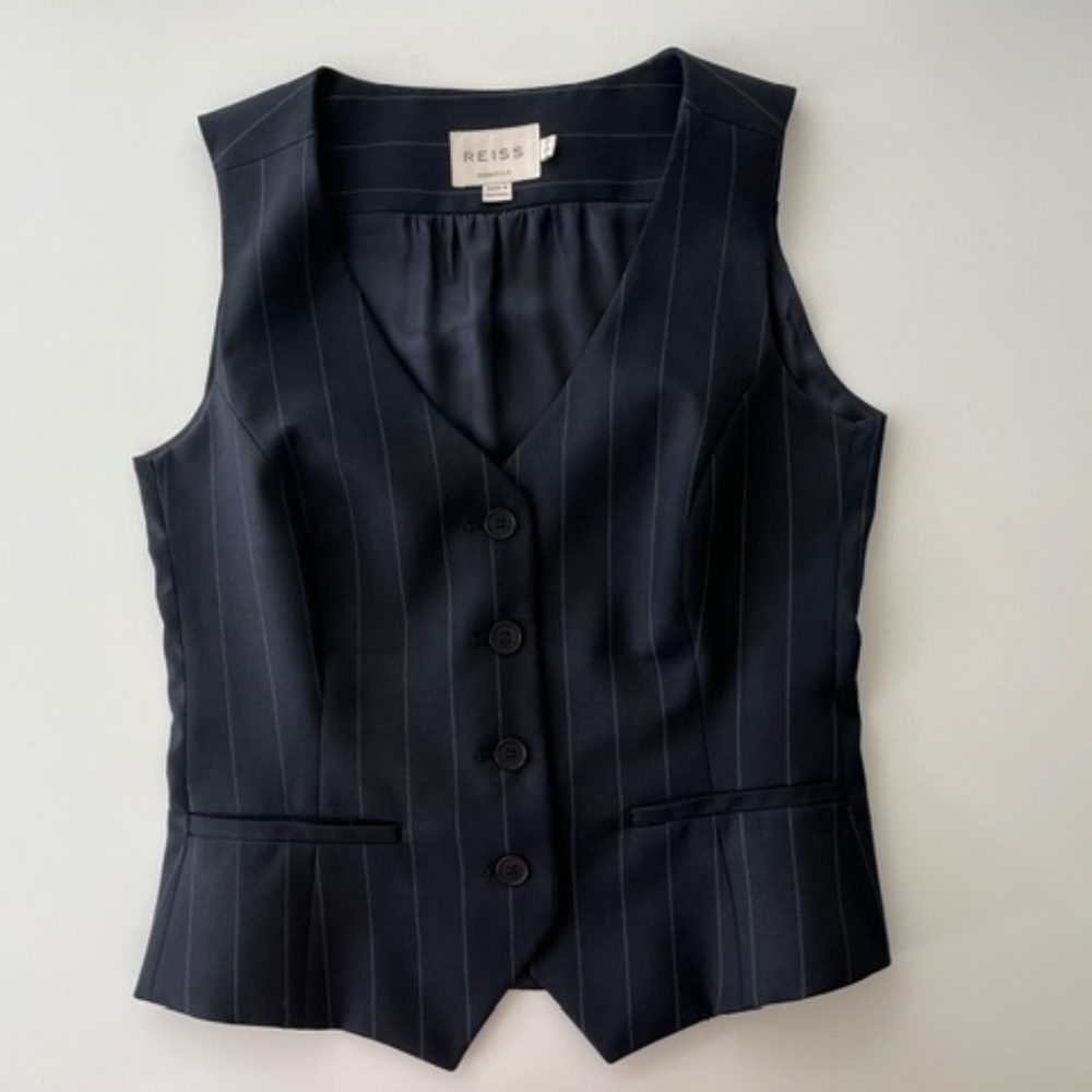 REISS Women's Single-Breasted Tailored Pinstripe Waistcoat/Vest Size US 2